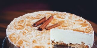 Jak zrobić kruchy spód do sernika?