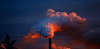 Czy komin wentylacyjny musi mieć fundament?