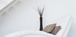 Ile kosztuje wymiana tapicerki w narożniku?